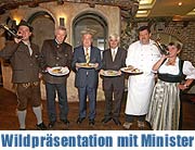 Herbstzeit: Zeit für Wild aus Bayern. Wildpräsentation mit Minister Miller (Foto: StMLF Bayern)